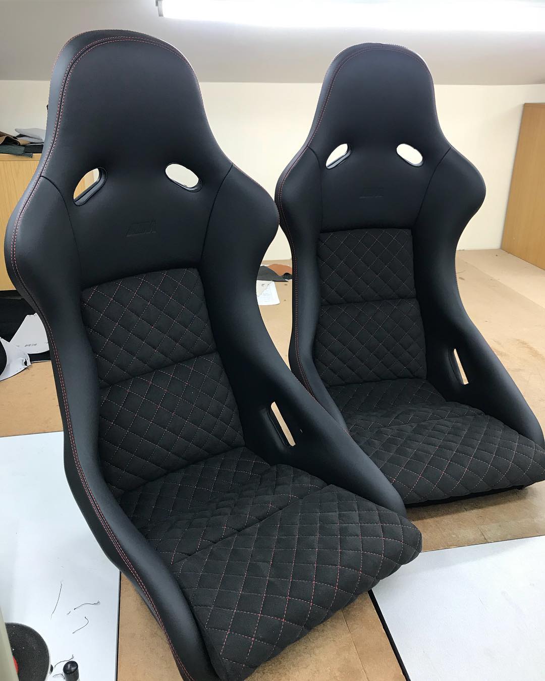 BMW M4 GTS CARBON FIBER RECARO SEATS WITH ALCANTARA PLAITED CENTERS